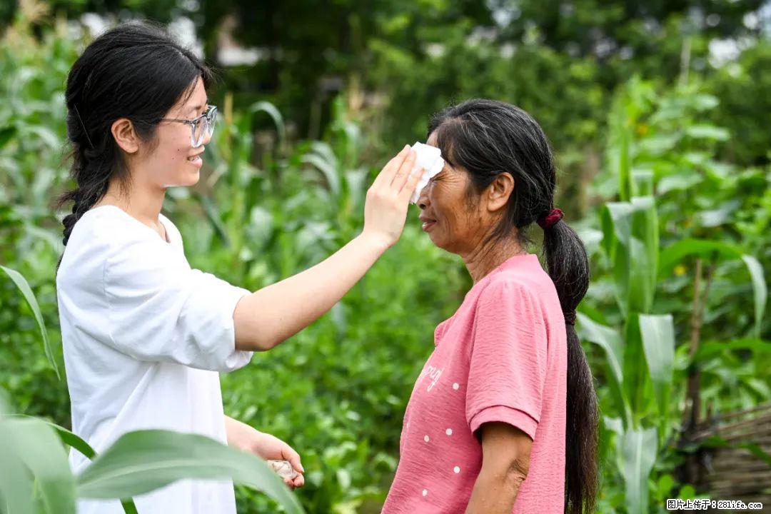 全网追的“扁担女孩”，找了一份暑假工，时薪12元 - 怀化生活资讯 - 怀化28生活网 hh.28life.net